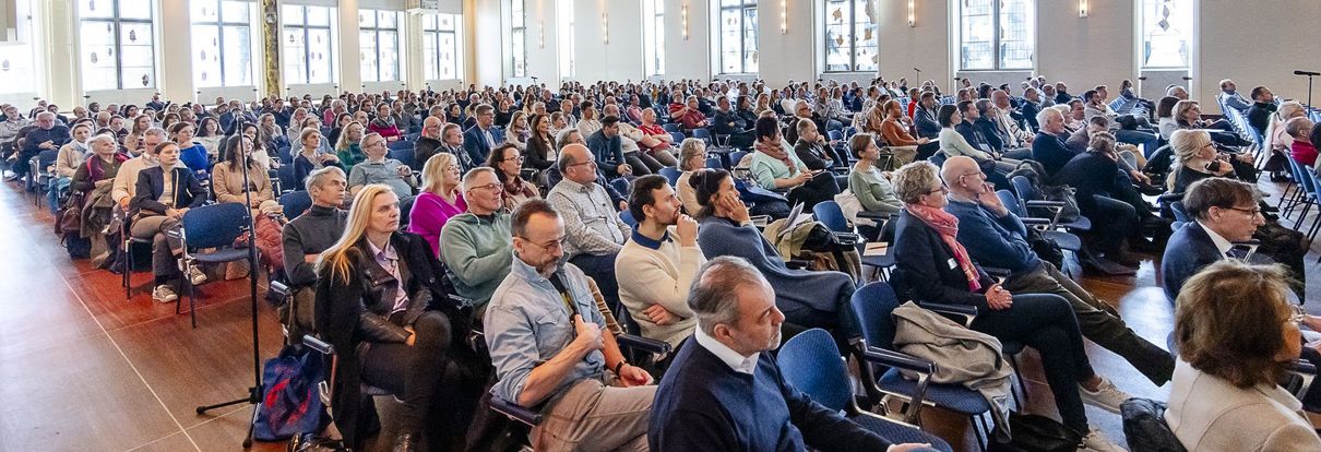 ao_24-130-155_web_beschn_1210breit